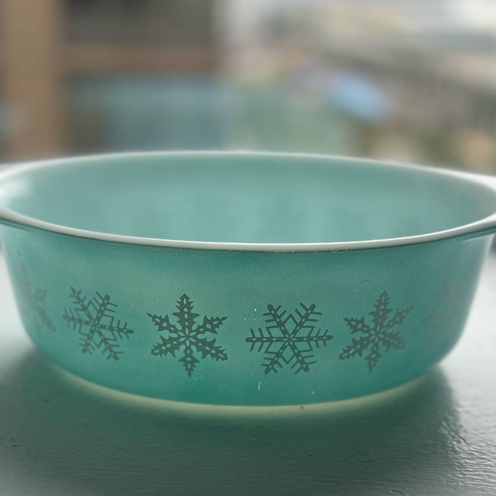 Rare Pyrex Turquoise Large Snowflake Dish Vintage